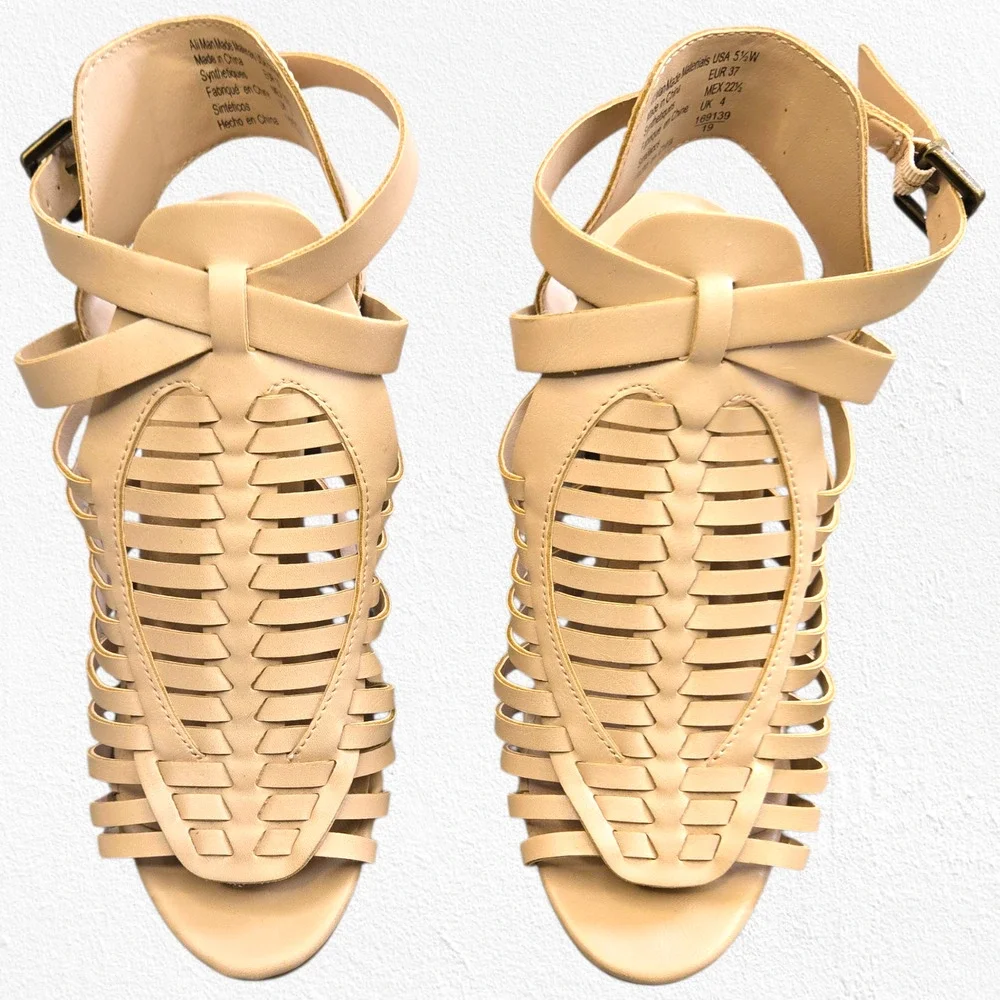 American Eagle Nude Gladiator Block Heel Sandals Size 5.5W – Strappy Caged Heels